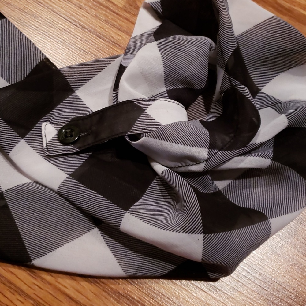 NY & Co Black & White Checkered Blouse with Lace - Picture 2 of 5